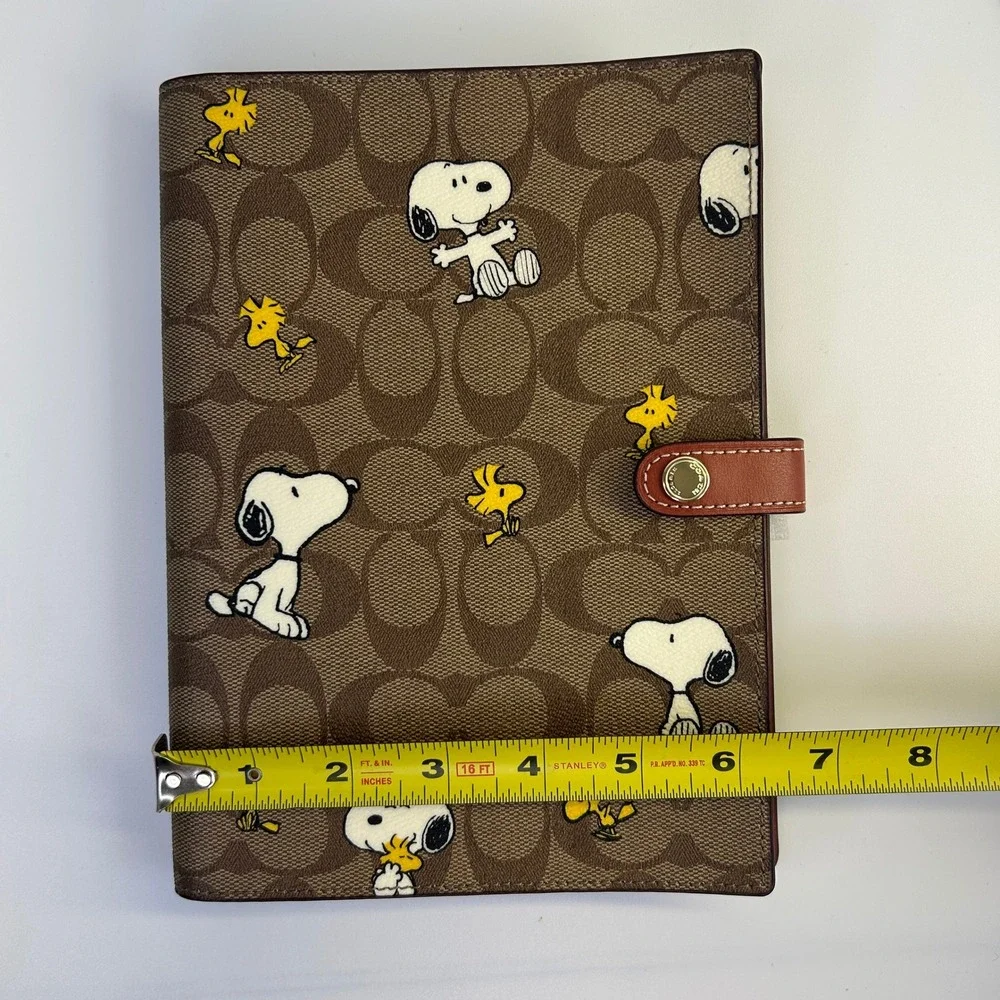 Coach peanuts snoopy